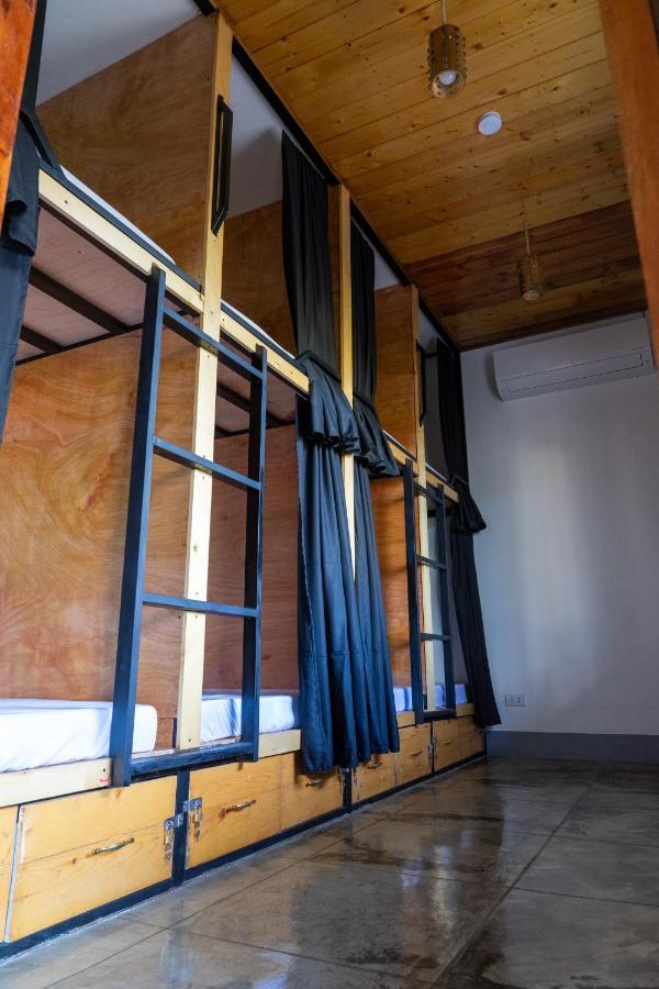 מואלבואל Momo Hostel מראה חיצוני תמונה
