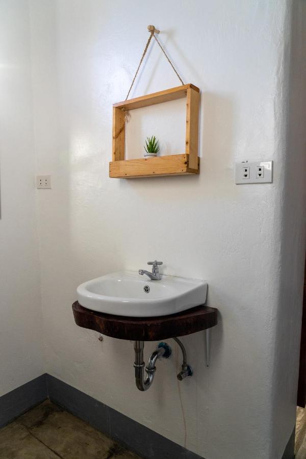 מואלבואל Momo Hostel מראה חיצוני תמונה