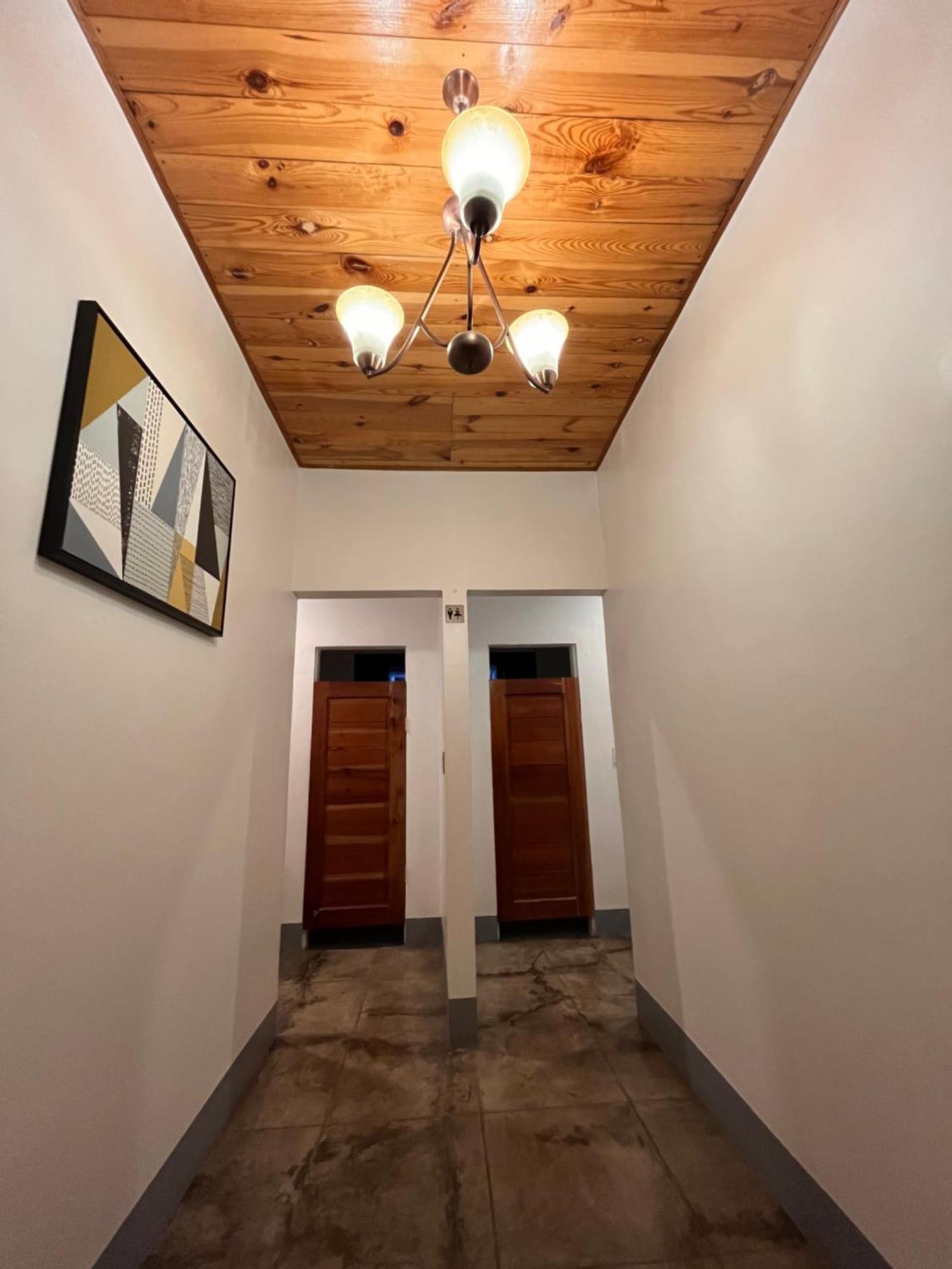 מואלבואל Momo Hostel מראה חיצוני תמונה
